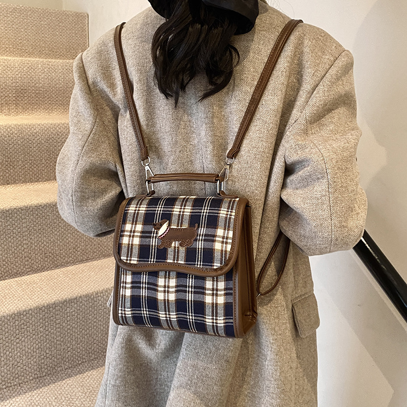 College-style backpack for women 2024 autumn new Dachshund student handbag, retro commuter crossbody bag Specification drawing