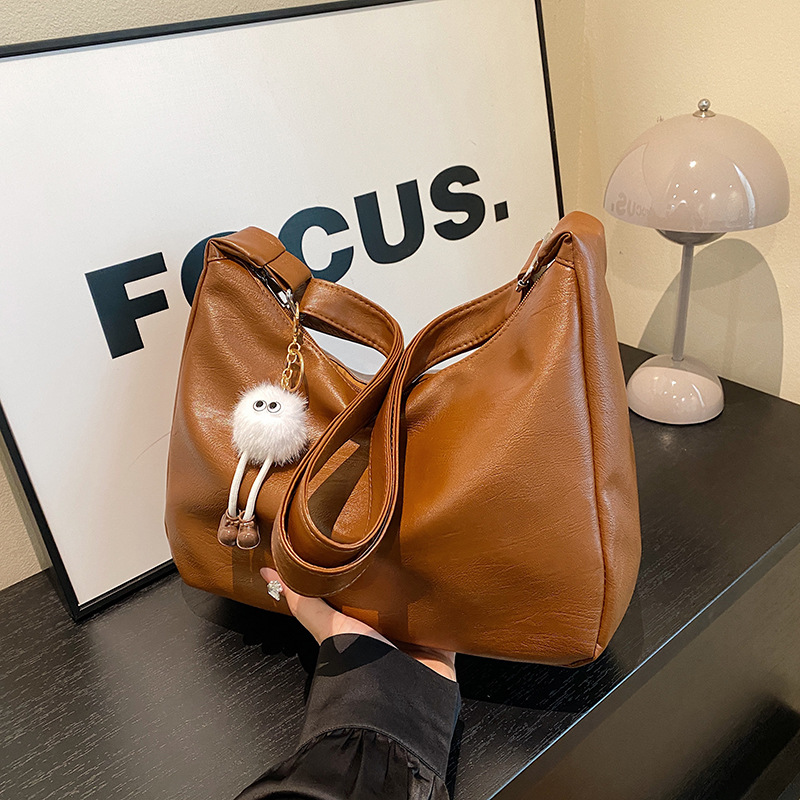 Simple and large-capacity bag for women, 2024 new style, fashionable and versatile casual single-shoulder bag, student commuting crossbody tote bag full figure
