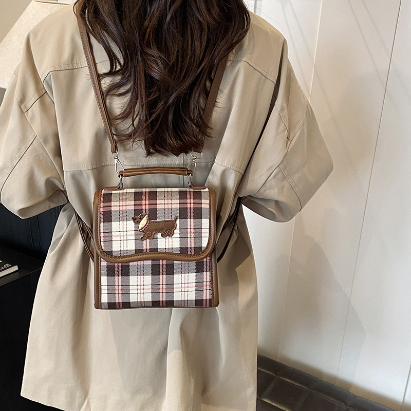 College-style backpack for women 2024 autumn new Dachshund student handbag, retro commuter crossbody bag details Picture