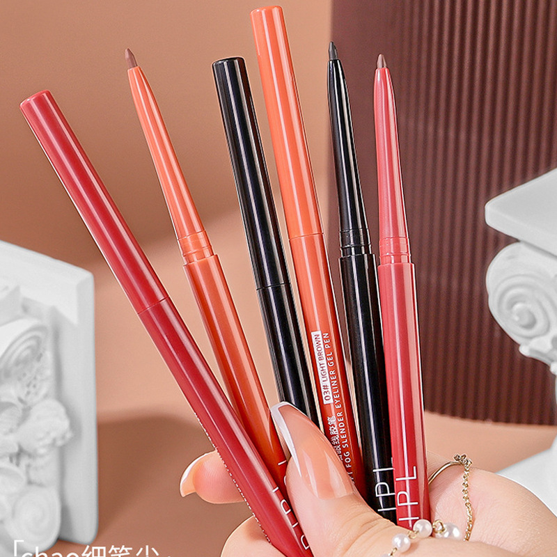 PIPL eyeliner gel pen is extremely fine, waterproof and not easy to smudge black or brown eyelids. It is a beginner's eyeliner pen for women, suitable for cross-border use full figure