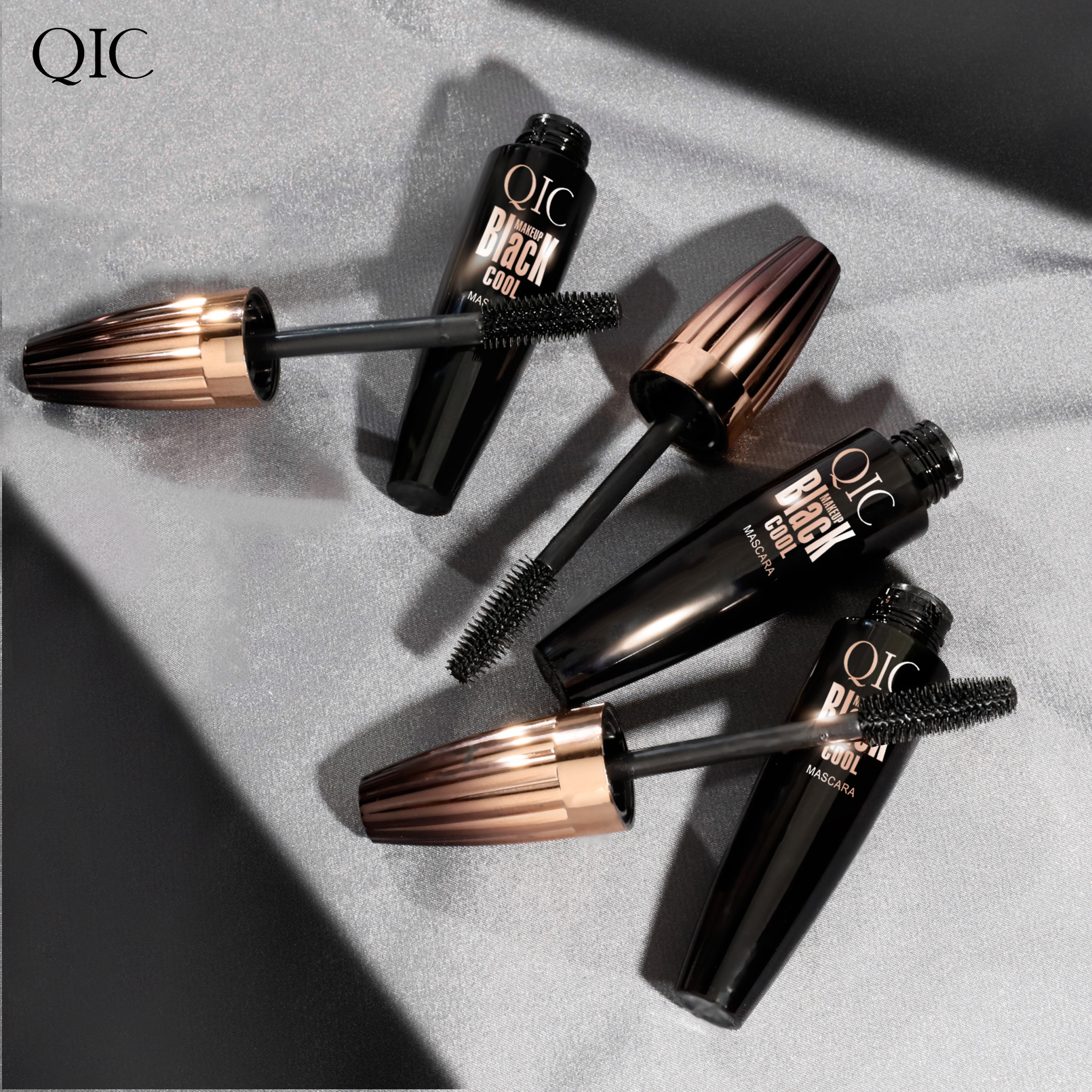 QIC Cini Color Plump 4D Mascara is a long, thick, curling, non-smudging, waterproof Mascara for cross-border makeup Application Scenario