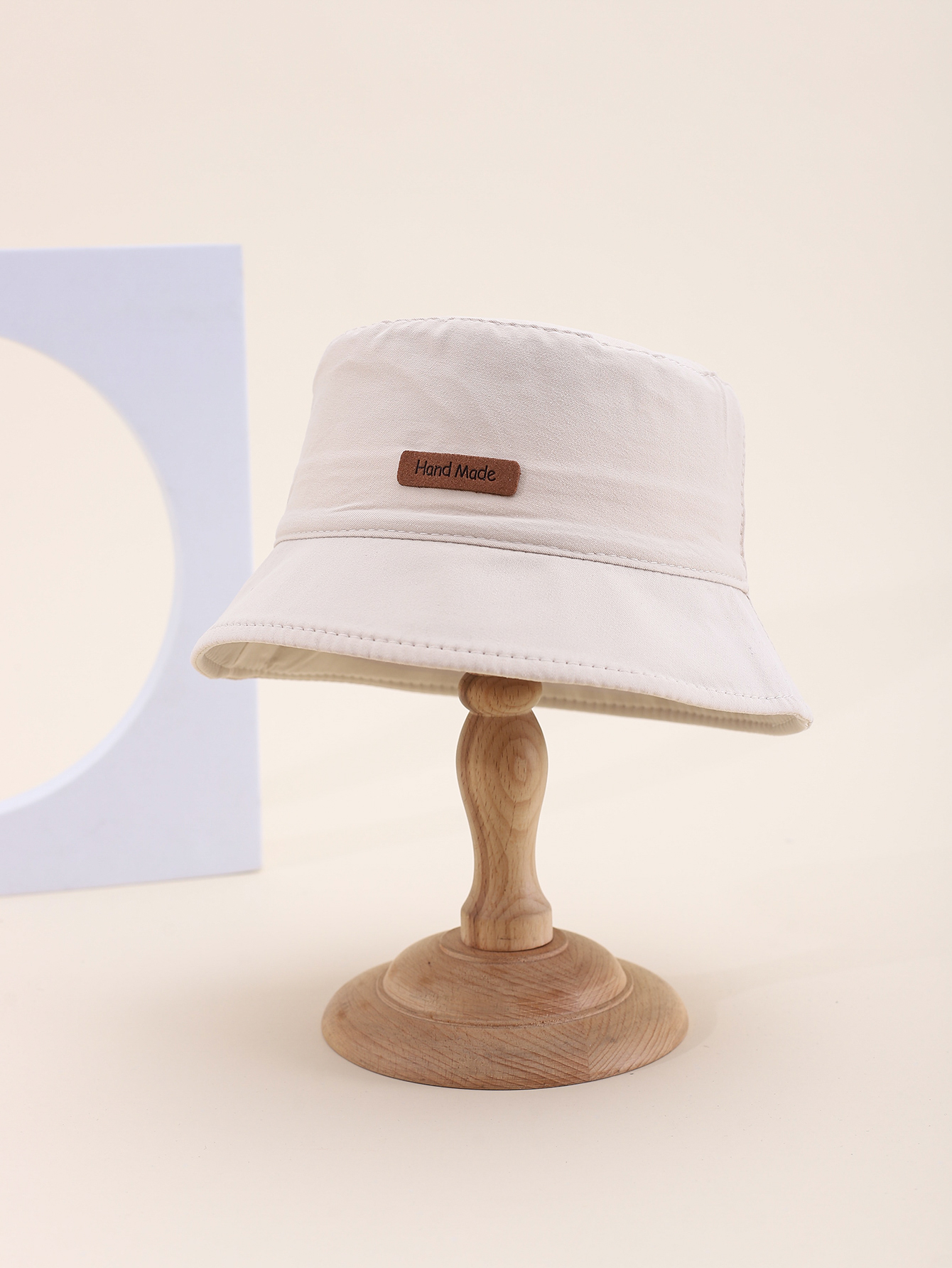 This spring and summer hit children's Hand-made single-sided fisherman hat with stickers is cute, cartoonish, classic and versatile. It's a unique children's single-sided fisherman hat with a built-in drawstring on the inner side details Picture