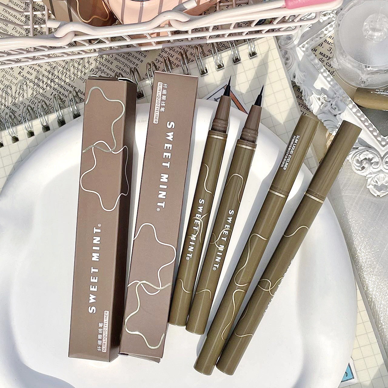 Wholesale of sweet mint Fine eyeliner Pen, waterproof, sweat-proof, long-lasting and non-staining brown liquid eyeliner pen Specification drawing