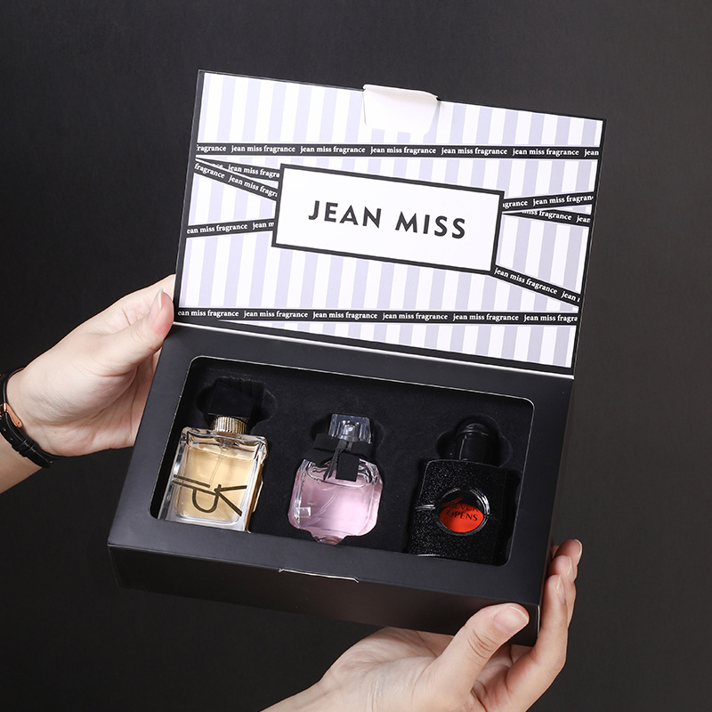 Small Town Yixiang Black Crow Perfume Gift Box, Long-lasting Light Fragrance, Douyin Bestseller, Reversal Freedom Lady Perfume Set Wholesale full figure