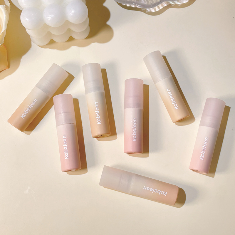 kobeleen little milk paste lip gloss Velvet matte lip paste is fair and does not easily stick to the rim of the cup. It has a natural nude color for female students Application Scenario