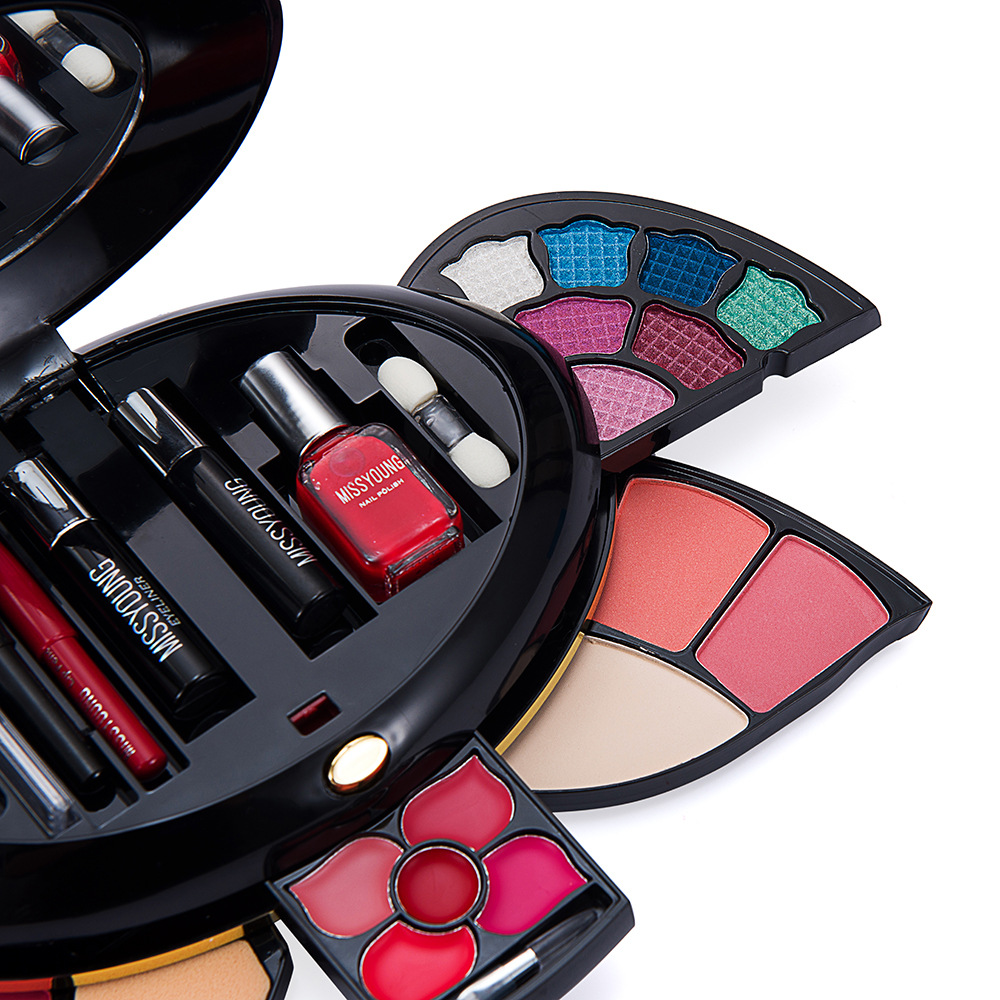 MISS YOUNG Multi-functional Makeup Palette, Eyeshadow Blush, Contouring Set, Makeup Palette, Makeup Box, Nail Polish, Eyeliner Application Scenario