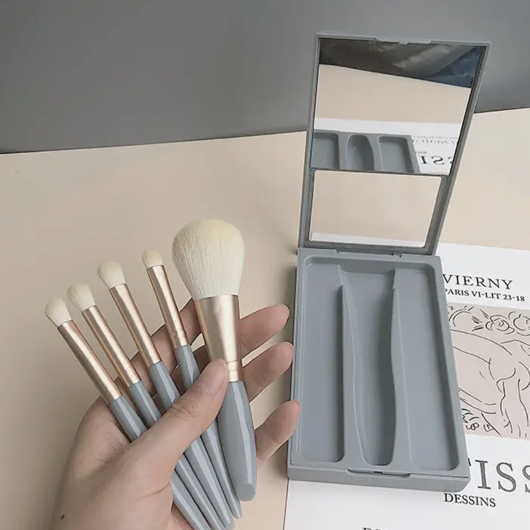 Mini portable Morandi 5-tube makeup brush box set with mirror for girls, a must-have portable travel makeup mirror full figure