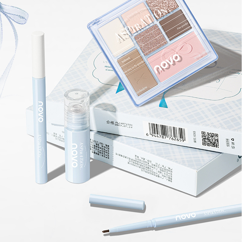 NOVO Wish Convenience Beauty Set, Eyeliner, Eyebrow Pencil, Lip Clay, Eyeshadow Palette, Four-piece Set, Student High Appearance Level Gift Box Application Scenario