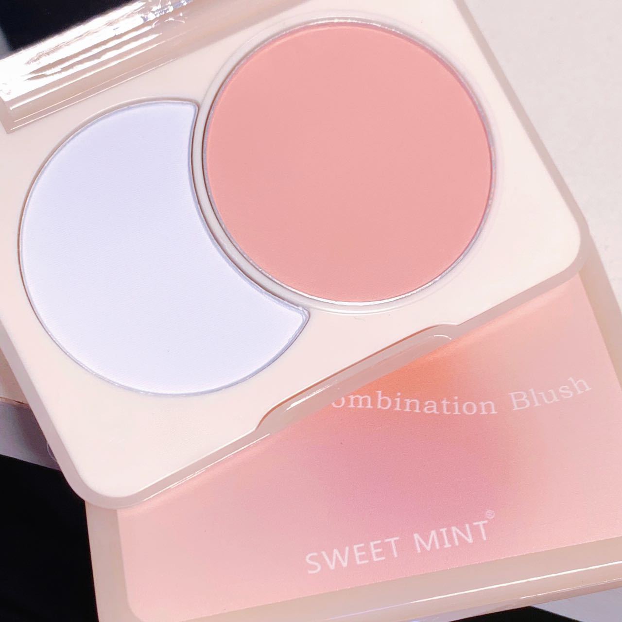 SWEET MINT Two-color Blush for female beginners, student, affordable, high-end look, contactor, high gloss, matte, purple and blue cheeks Application Scenario