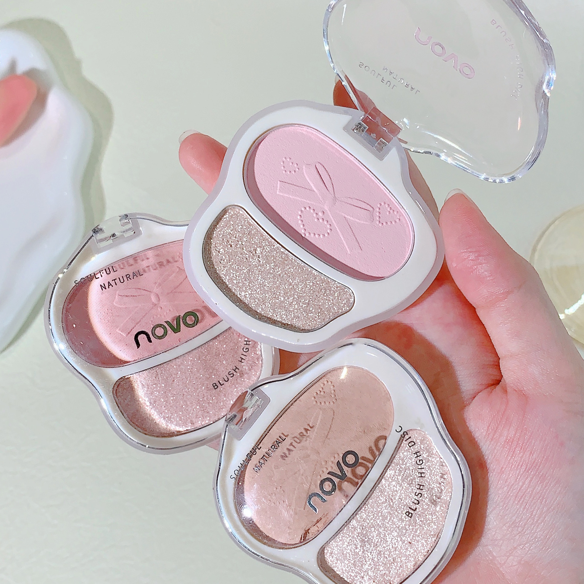 NOVO Sweet Encounter Double Set Blush Three-dimensional Brightening Nose Shadow Shadow Highlighter Contouring Blush One-piece Set details Picture