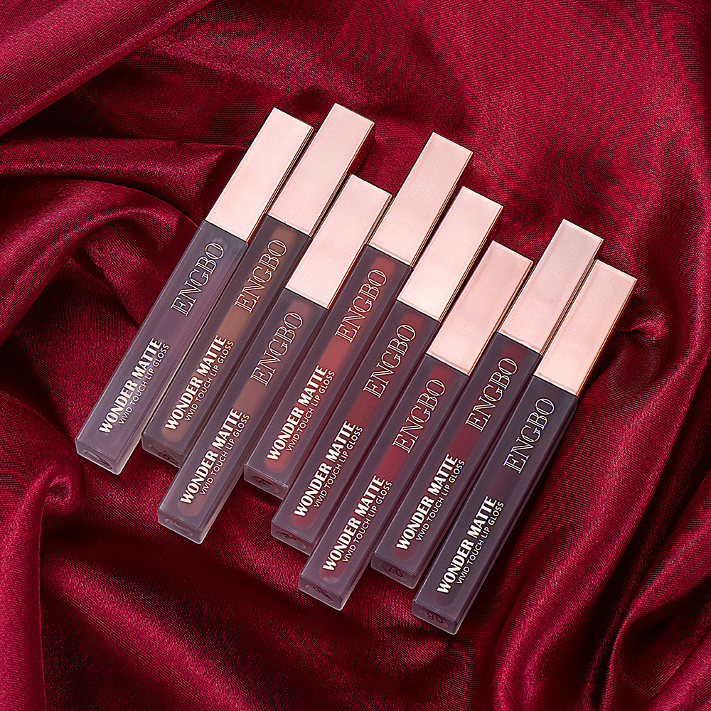 ENGBO matte lip gloss does not stick to the rim red, is waterproof and does not smudge. Lip oil for cross-border e-commerce beauty products, European and American style Application Scenario
