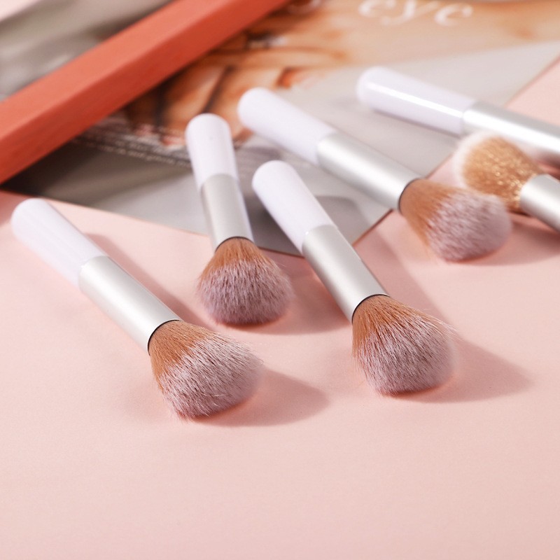Factory direct sales of single small Odin powder brush, highlighter brush, blush brush, portable short beauty tool, makeup brush Specification drawing