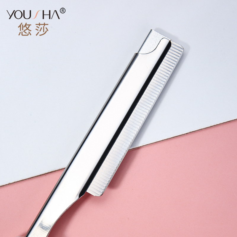 YX113 stainless steel eyebrow shaving knife, folding eyebrow shaping knife, professional and sharp for shaving, with 5 blades Application Scenario
