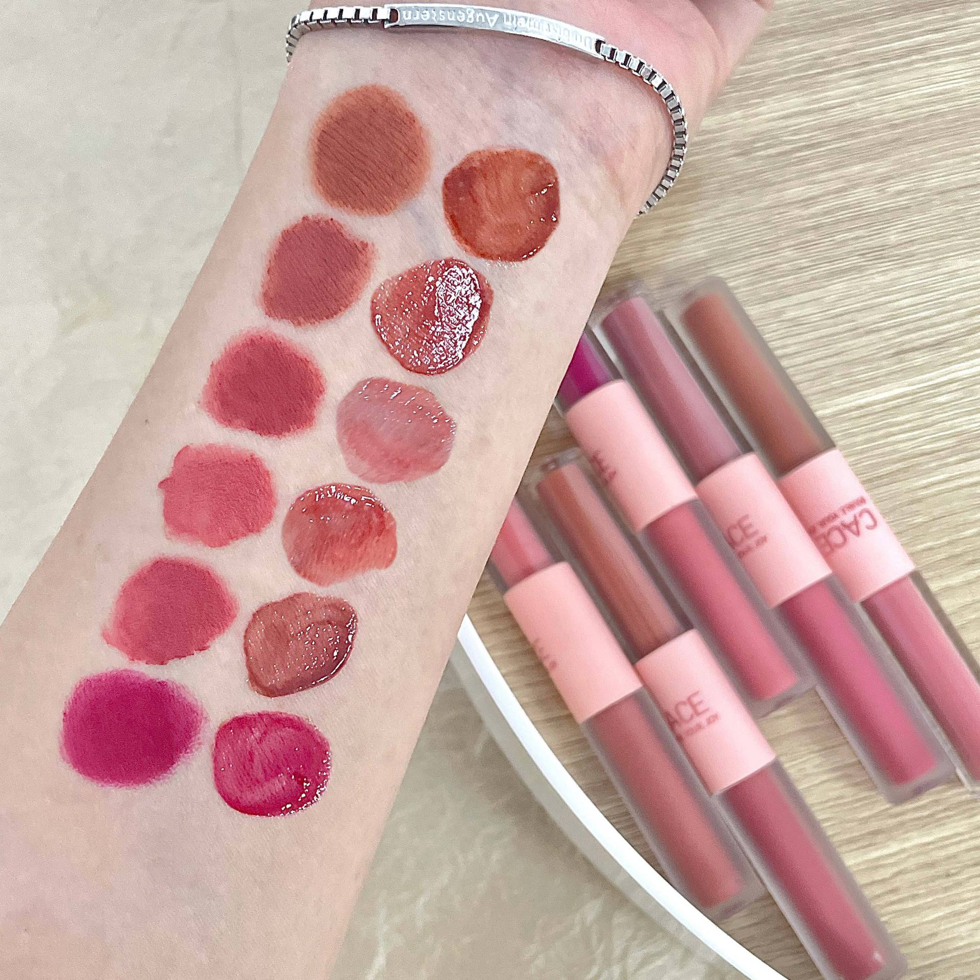 CACE Fun Double-head Lip Gloss 6 colors to choose from, popular makeup affordable student lipstick matte Hot promotion, factory wholesale Application Scenario