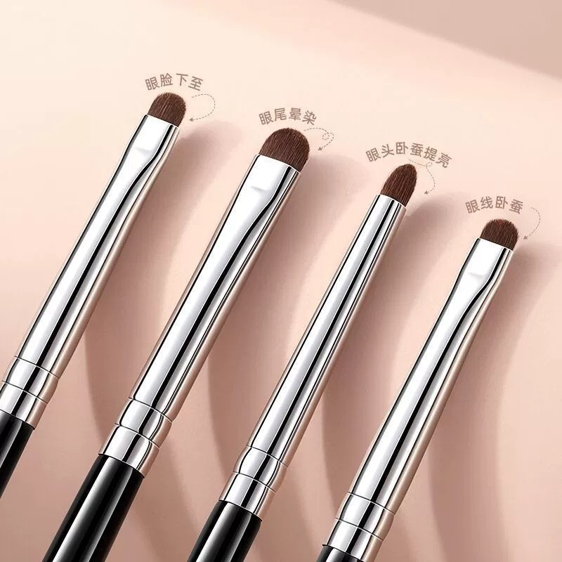 【 Drawing Details 】 4-piece horsehair eyeshadow brush, animal hair concealer, eyeliner, and under-eye makeup brush set Specification drawing