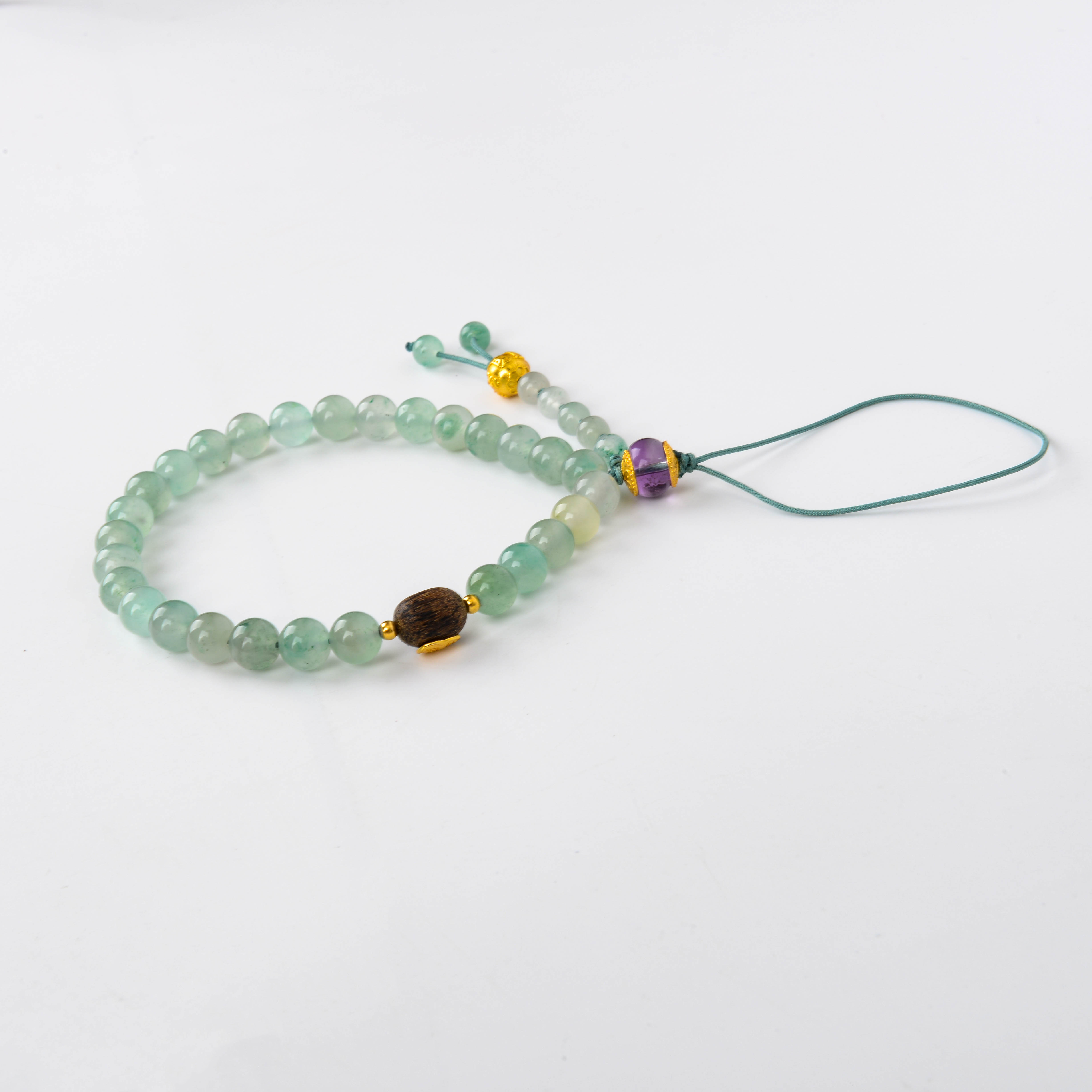 Ancient-style imitation Dongling jade mobile phone lanyard and chain, artistic and exquisite women's mobile phone chain pendant, short anti-loss wrist rope Application Scenario