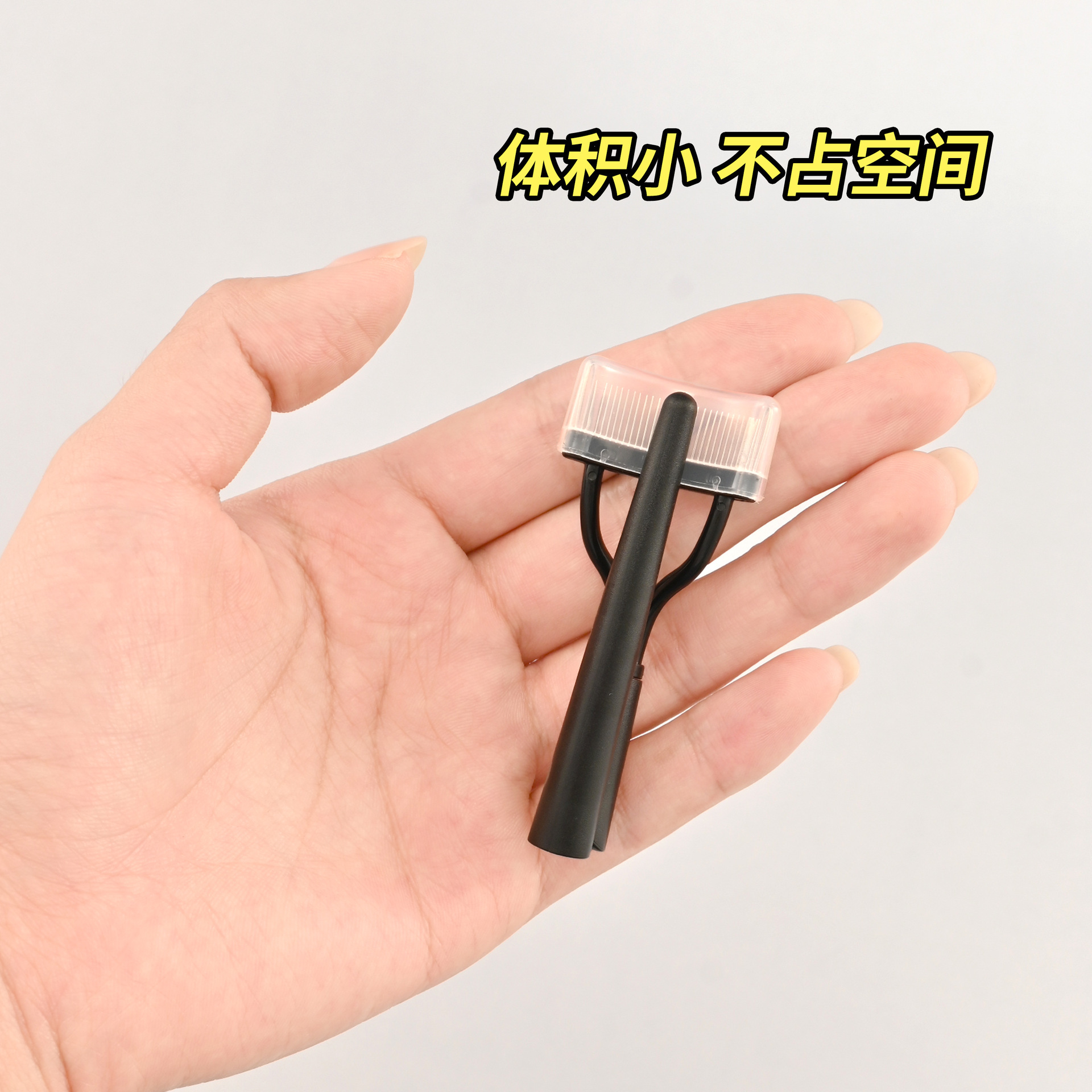 Portable semi-arc-shaped steel needle eyelash comb curling and curling tool, shaping assistance for eyelash extensions and eyelid stickers Application Scenario