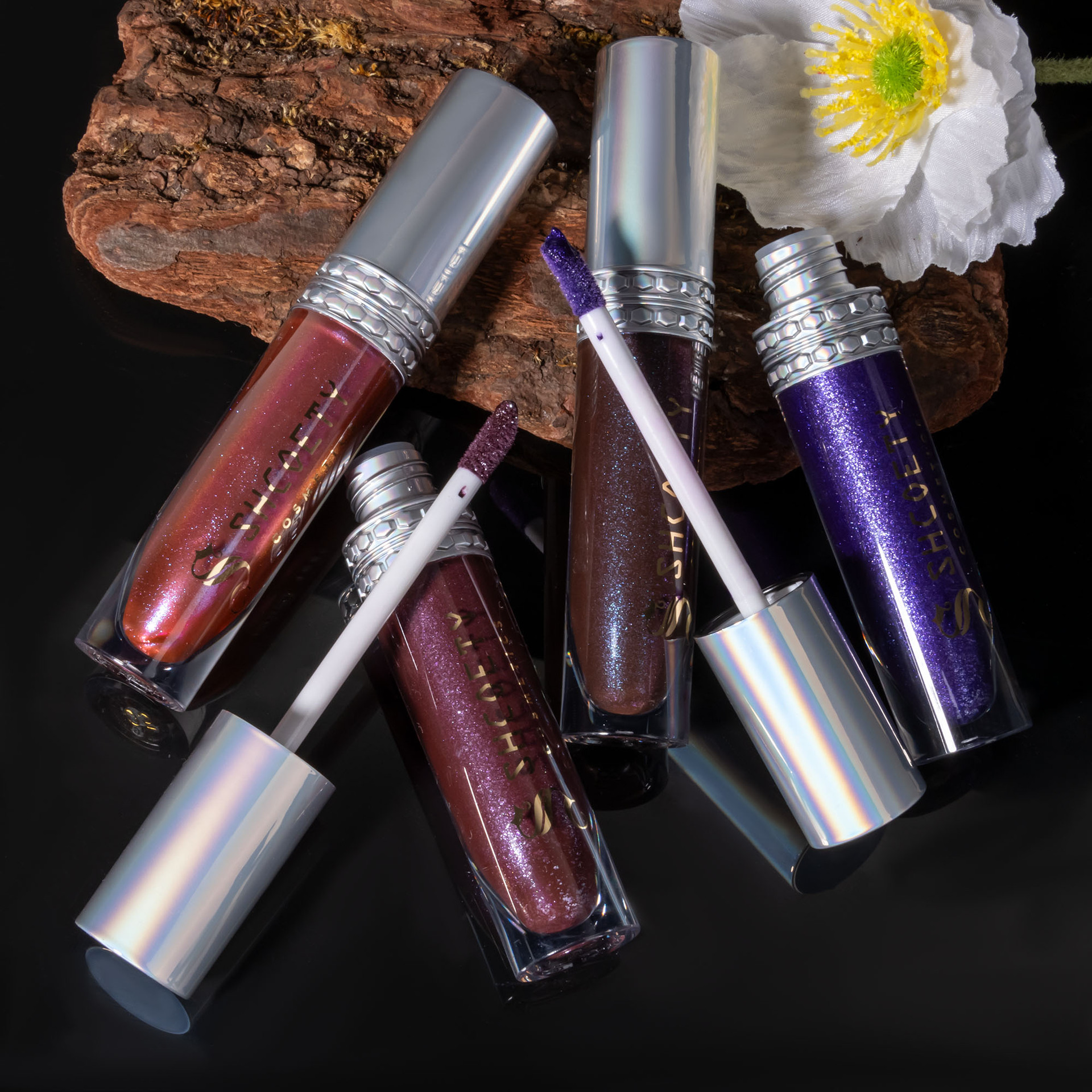 SHCOETY Cross-border Sparkling Polarized Lip Gloss is long-lasting and easy to color, with a dazzling bright lip gloss and a fine pearlescent glow that moisturizes the lips details Picture