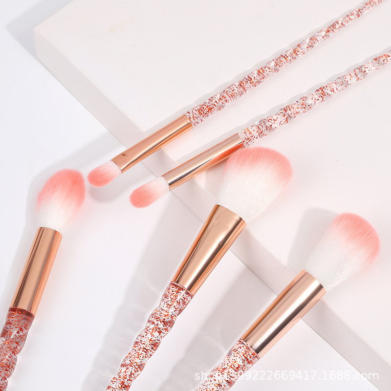 High appearance level unicorn soft makeup brush, blush, eyeshadow brush, contouring brush, easy to smudge and non-irritating makeup brush wholesale Application Scenario