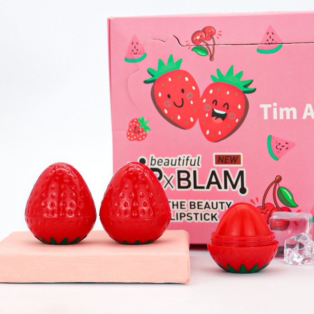 The new cross-border strawberry cute lip balm provides long-lasting moisture and helps to reduce lip lines. It is a lip base lip balm that makes your lips plump Application Scenario