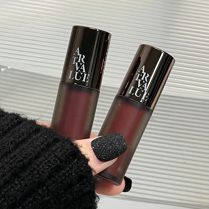 Art Value Punk Metal matte Velvet Lip Gloss, whitening soft mist gray powder, versatile lip gloss, popular and affordable Application Scenario