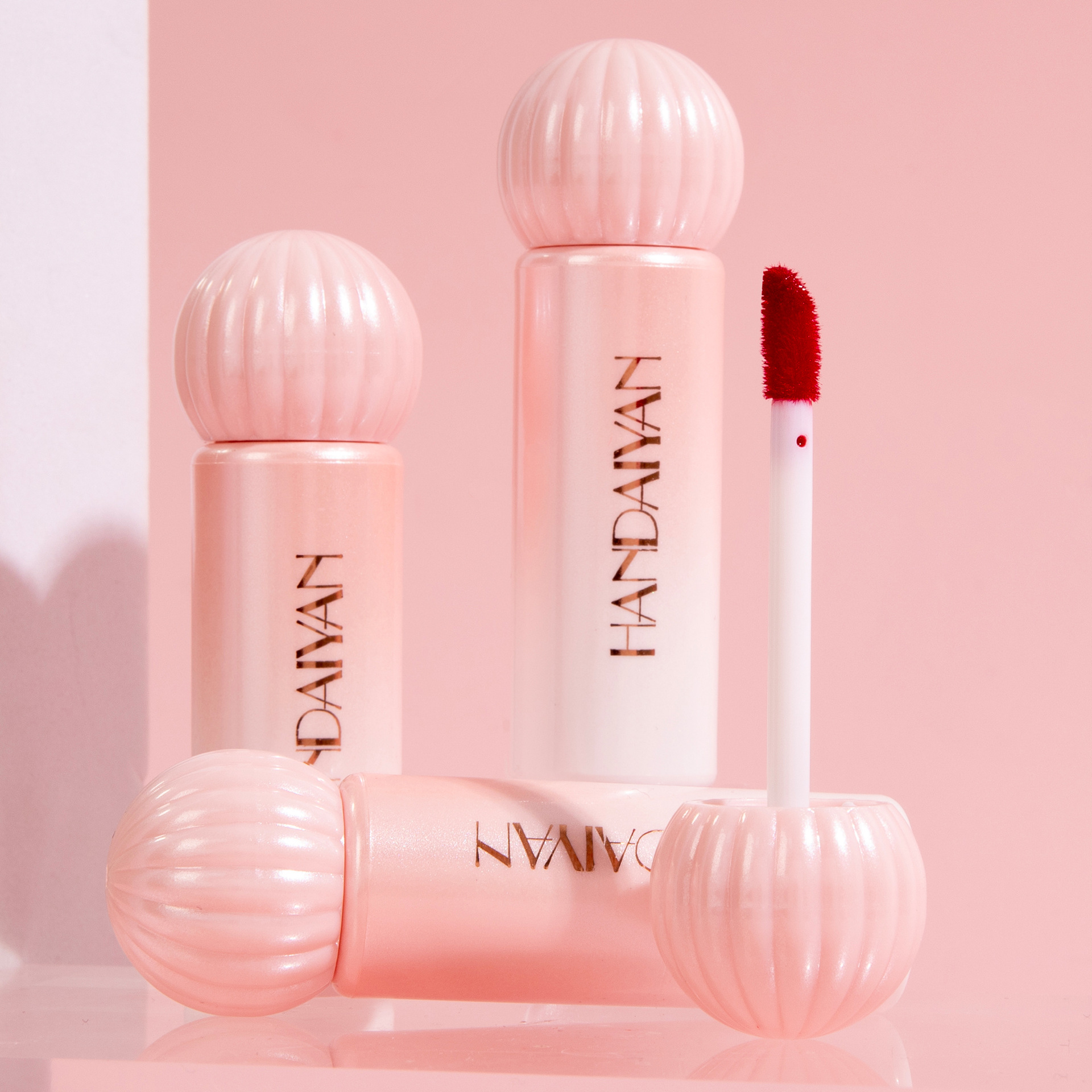HANDAIYAN is easy to color, hydrating, moisturizing and long-lasting mirror lip dye, lipstick, water, smooth dyeing lip gloss and lip gloss Application Scenario