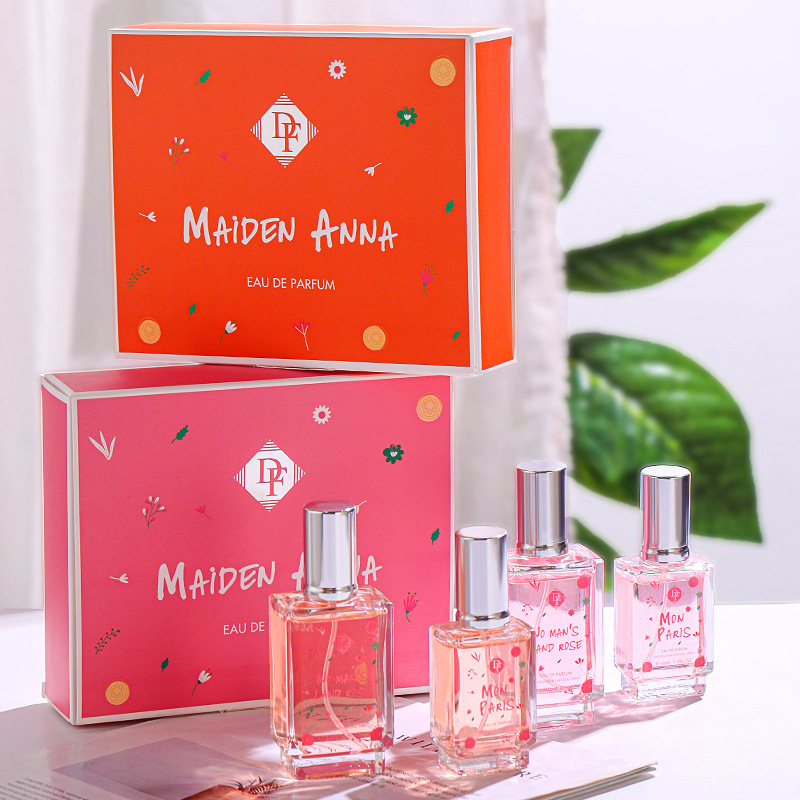 Small Town Yixiang Reverses Parisian women's Perfume Set, Douyin Bestseller Private Tune Vietnamese Perfume Gift Box wholesale details Picture