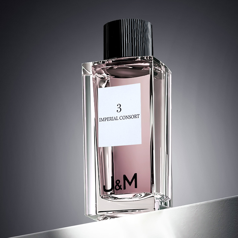Xiaocheng Yixiang's new women's perfume has a long-lasting fragrance. It's the third cross-border export product, Queen's Water, and is available for wholesale in Vietnam full figure