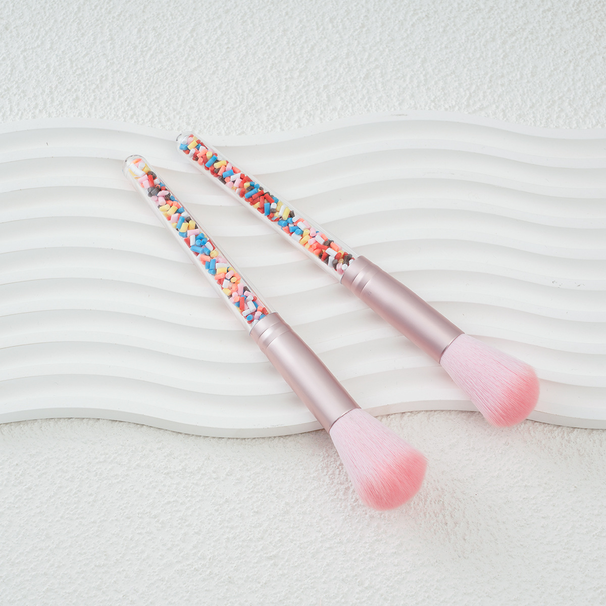 Cross-border single makeup brush, candy powder, blush, pink with diamonds, rainbow brush, ice cream, Christmas makeup brush details Picture