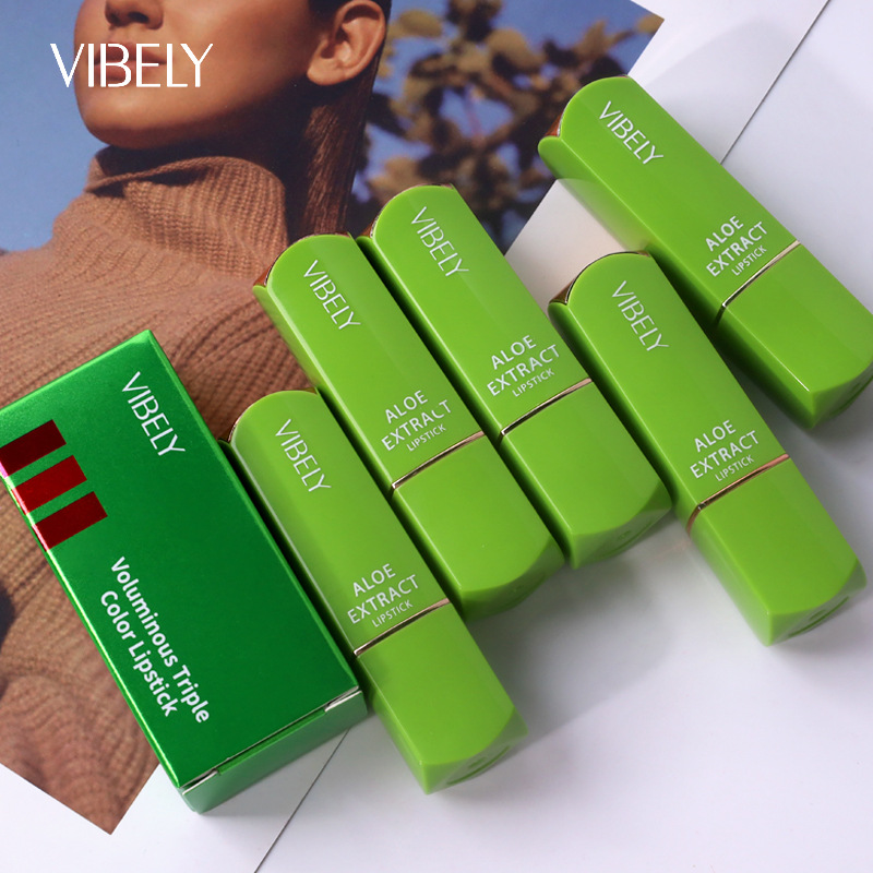 VIBELY's best-selling three-color lipstick for foreign trade is a long-lasting three-color lipstick that is not prone to smudging or color change Application Scenario