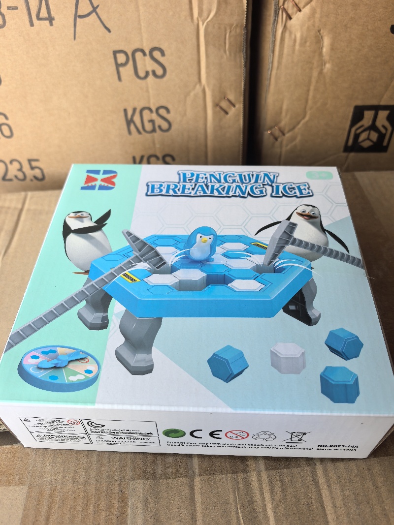 3D打印玩具/智能玩具/男孩玩具/变形/玩具盲盒白底实物图