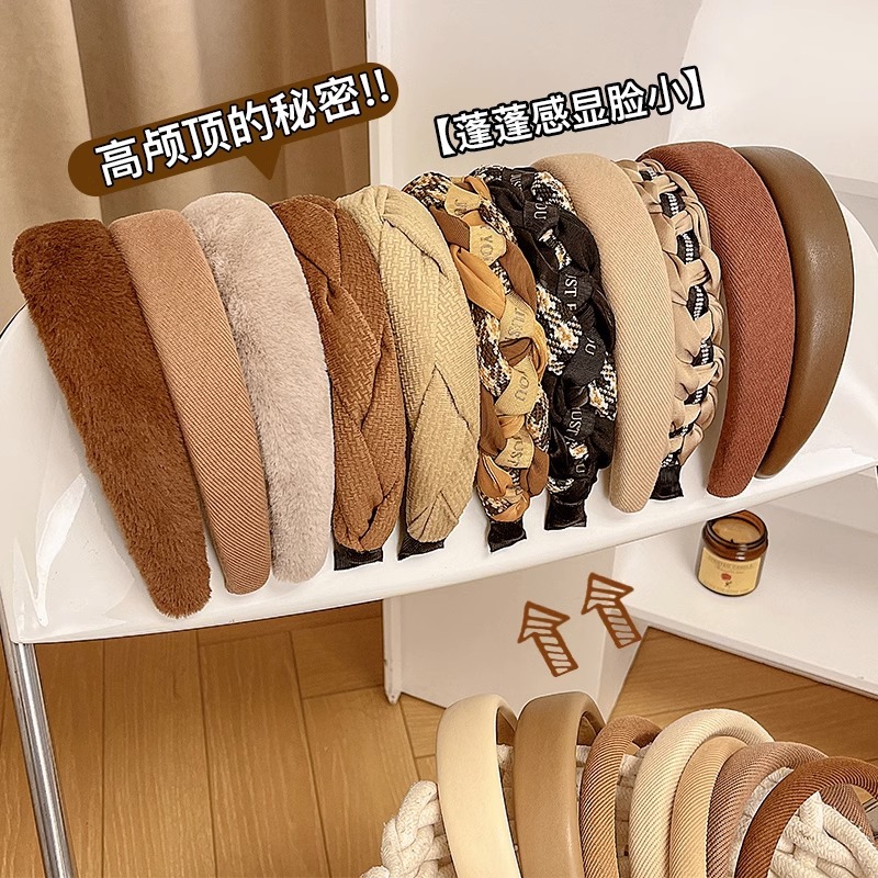 Autumn and winter coffee-colored hairband for women 2025 Maillard new hair tie high top pressure headband Versatile hairpin headwear details Picture