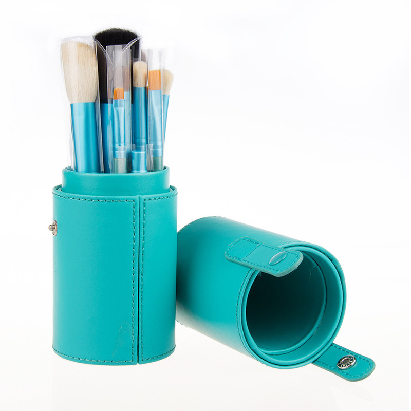 Wholesale of foreign trade quality products: 12-piece makeup brushes, wool cylinder makeup brush sets, 12-piece cylindrical makeup brushes, makeup tools Application Scenario