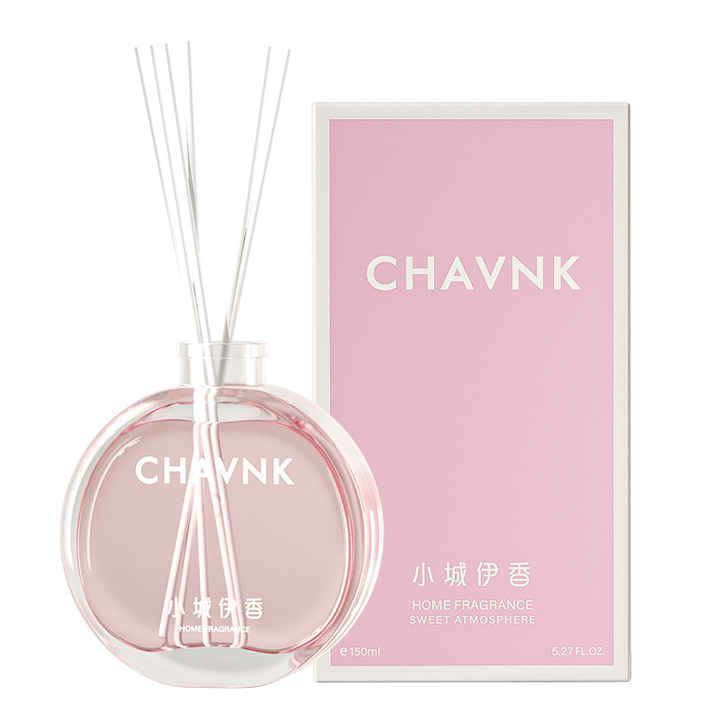 In the small town of Yixiang, a tender encounter with aromatherapy leaves a lasting fragrance indoors. Wholesale of flameless aromatherapy ornaments for home use in popular hotels Item Picture