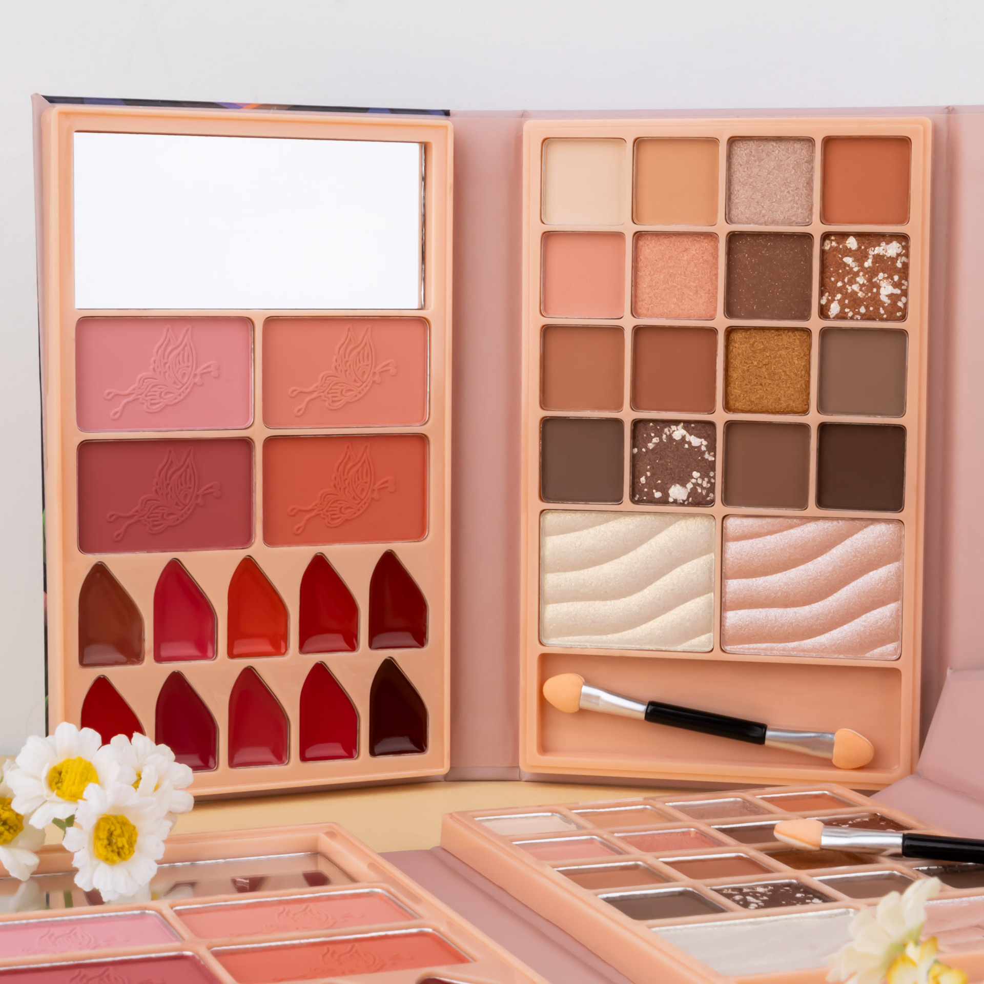 Cross-border bestseller multi-functional all-in-one makeup palette, matte pearlescent eyeshadow, lipstick, blush, contour and highlight all-in-one beauty makeup details Picture