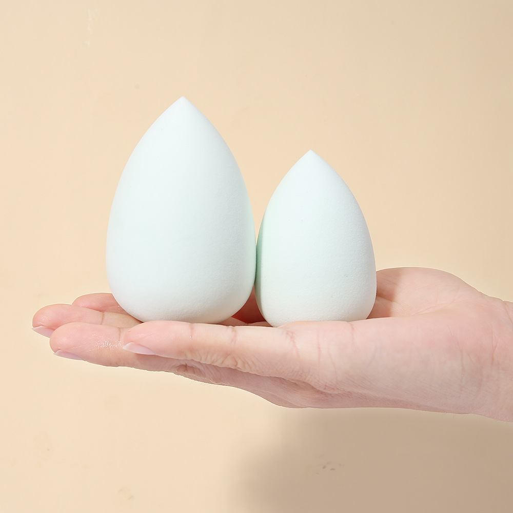 LMLTOP Beauty Egg Set: Two Water Drop Gourd Makeup Powder Puff Makeup Egg Set TOP-025 Application Scenario