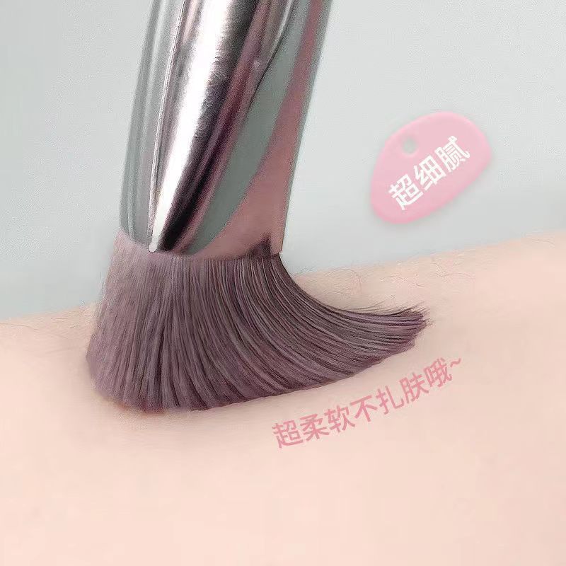 Triangular High-gloss Ironing Brush, Extra-large fiber bristles, brightening and concealing brush, powder-free and scar-free beauty brush, Cangzhou makeup brush Application Scenario