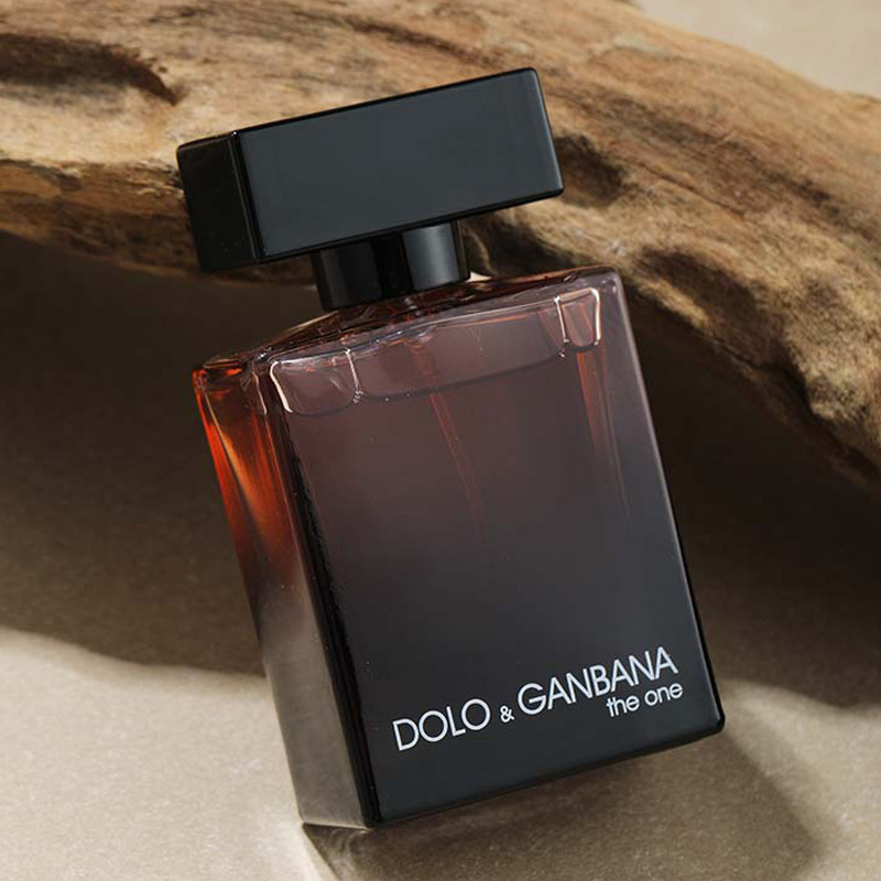 The new "Only Me" men's perfume from Xiaocheng Yixiang features a woody scent that lingers for a long time. Cross-border export, wholesale of perfumes for Vietnam details Picture
