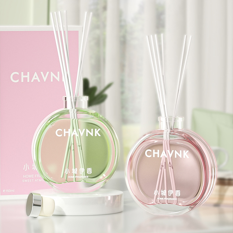 In the small town of Yixiang, a tender encounter with aromatherapy leaves a lasting fragrance indoors. Wholesale of flameless aromatherapy ornaments for home use in popular hotels details Picture