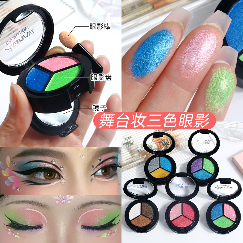 The student stage makeup with colorful eyeshadow, featuring a special blue, green, purple and pearlescent eyeshadow palette, showcases a dazzling performance of makeup details Picture
