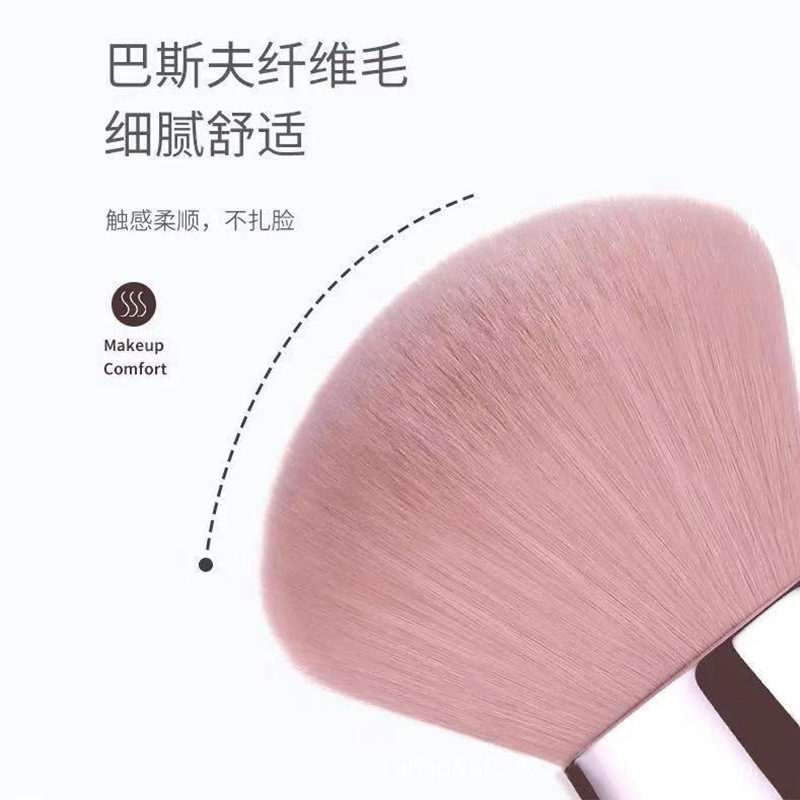 Mushroom-shaped loose powder blush makeup brush, extra-large soft powder setting and contactor, pink single makeup brush Application Scenario