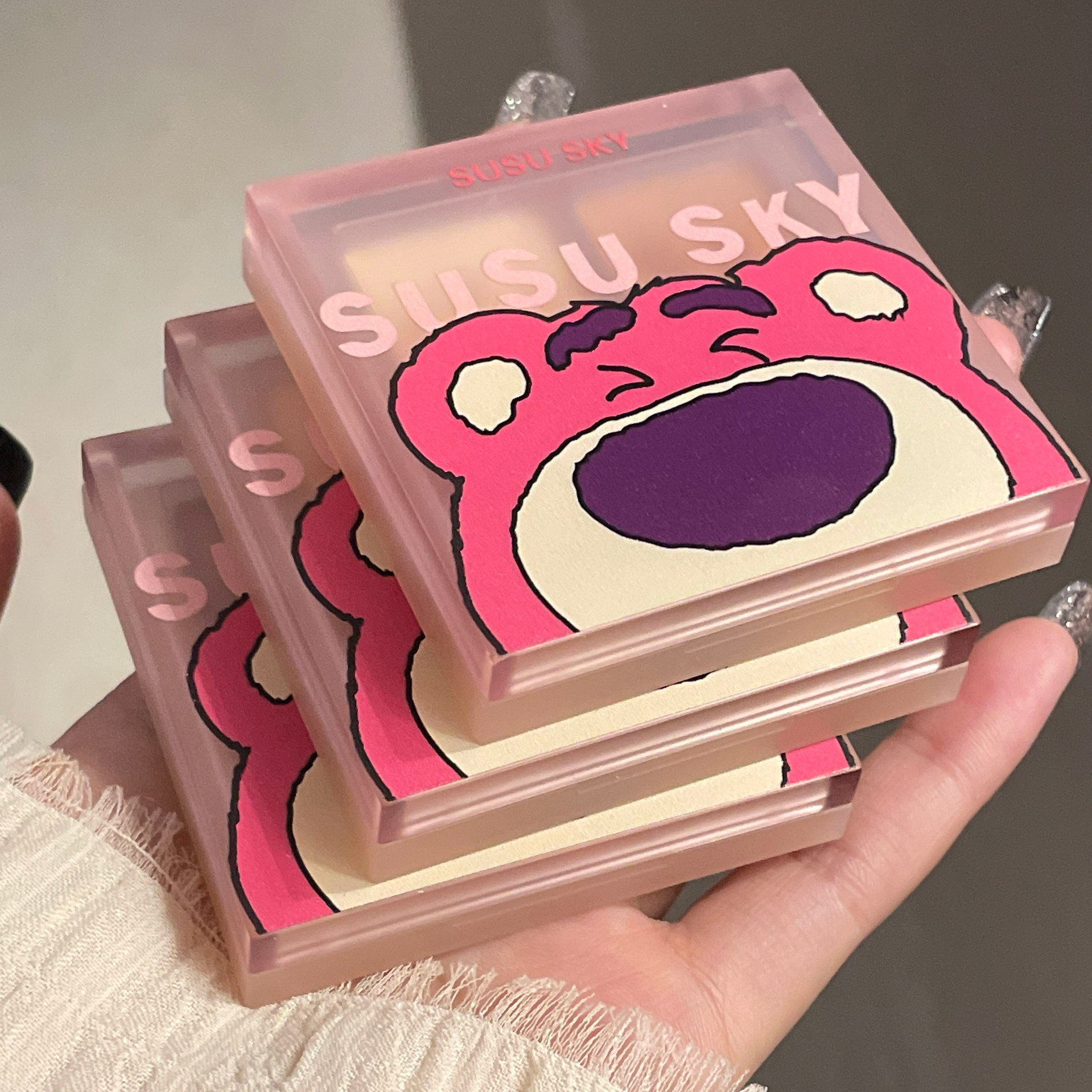 SUSU SKY Berry Eye Shadow Four-Color Eyeshadow matte Brightening Fine Sparkling High Light Low Saturation Nude Eyeshadow palette Item Picture