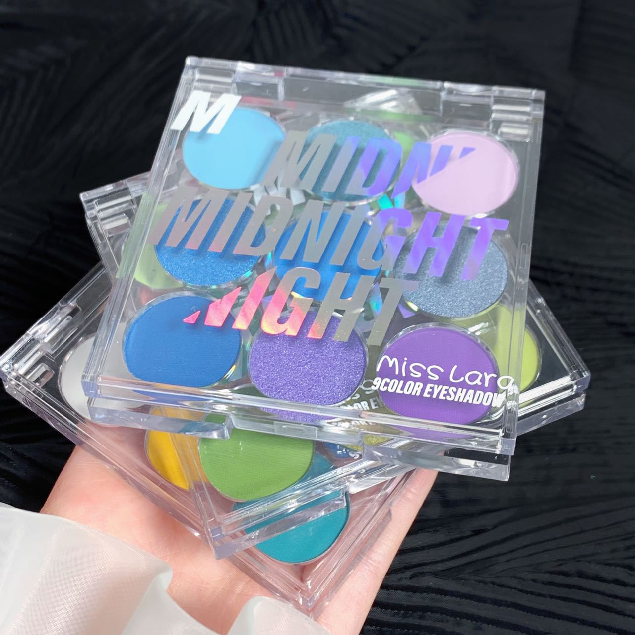 Miss lara's nine-color eyeshadow is naturally not prone to pearlescent smudging, with a matte macaron transparent box eyeshadow palette details Picture