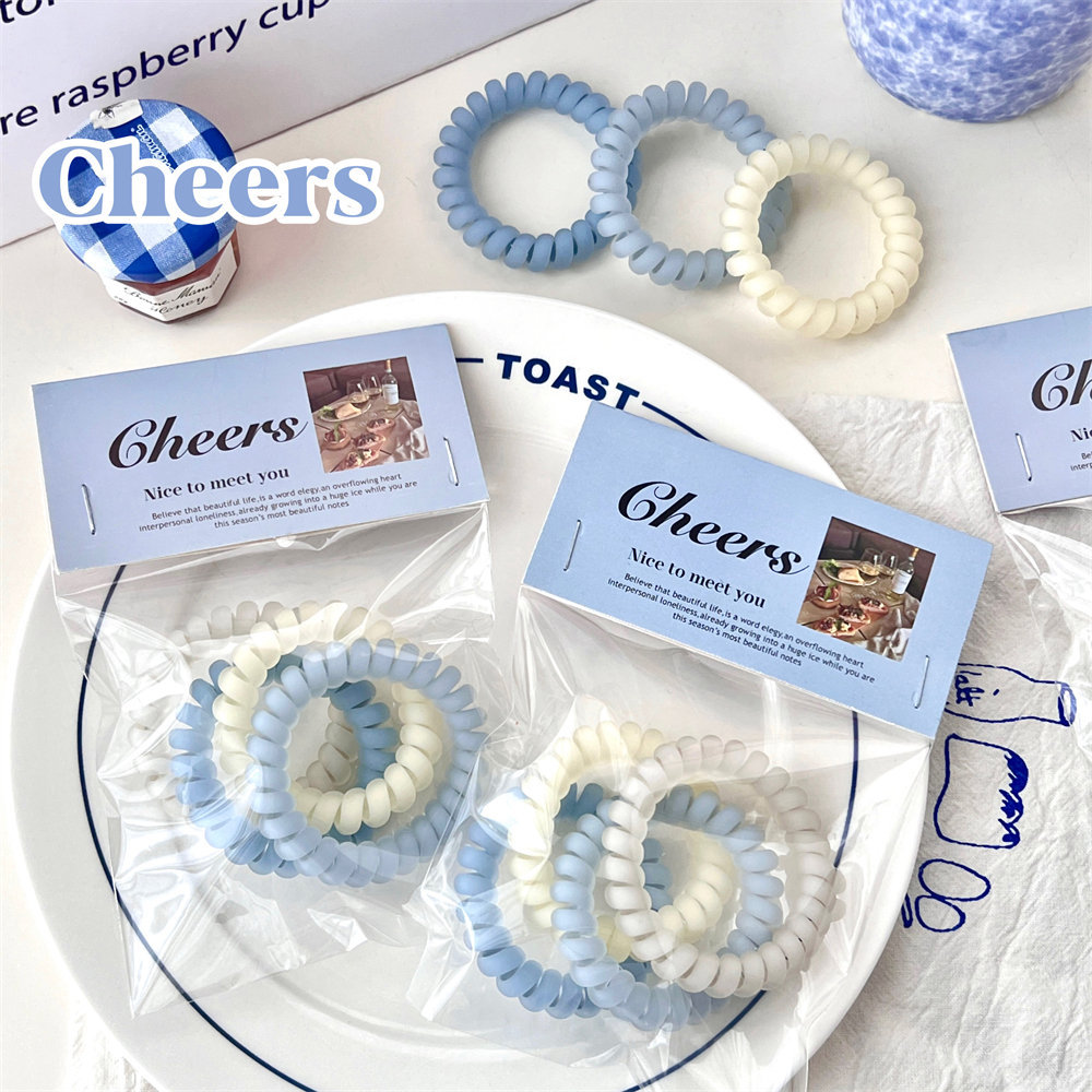 The simple matte sea salt blue hair band is elegant and versatile, with a girlish heart. It features a high-elasticity, durable and seamless hair accessory full figure