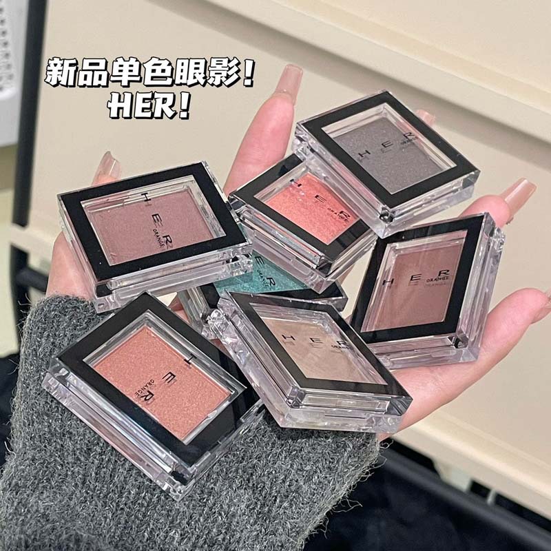 HERORANGE~ Starry monochrome eyeshadow with sparkling and sparkling luster, brightening the undereye with a high-gloss fine glitter eyeshadow full figure