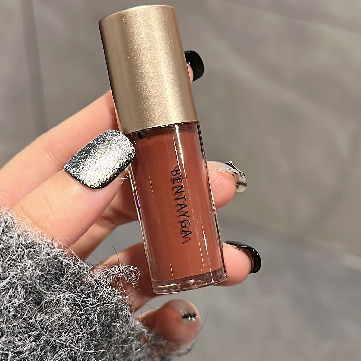 BENTAYGA's Small Mood Hydrating Lip Gloss mirror-like Moisturizing Lipstick for Whitening and natural nude makeup Women Cross-border wholesale Specification drawing