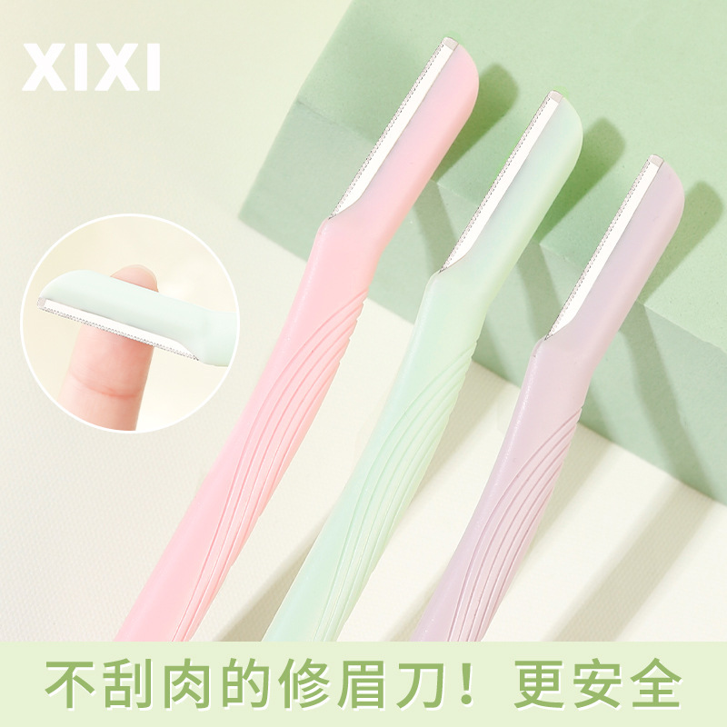 xixi Straight-handled macro Eyebrow trimmer three-piece set, a safe and scratch-resistant stainless steel eyebrow trimmer for beginners Application Scenario