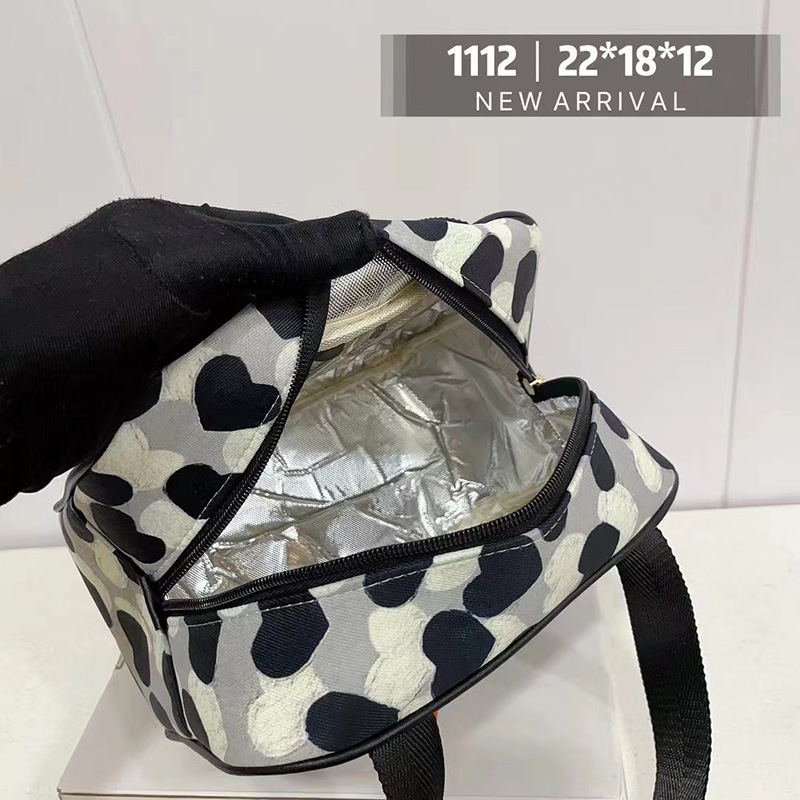 Simple and large-capacity mesh makeup bag, transparent pvc storage bag for cosmetics and toiletries Item Picture