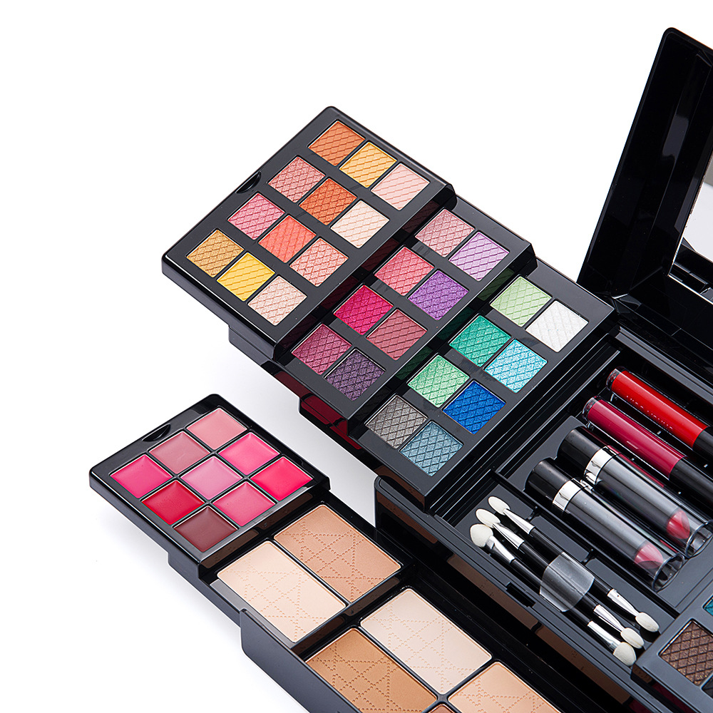 MISS Young 88-color makeup palette, Eyeshadow Lipstick, contouring Set, Eyeshadow palette gift wholesale Cross-border Foreign trade Application Scenario