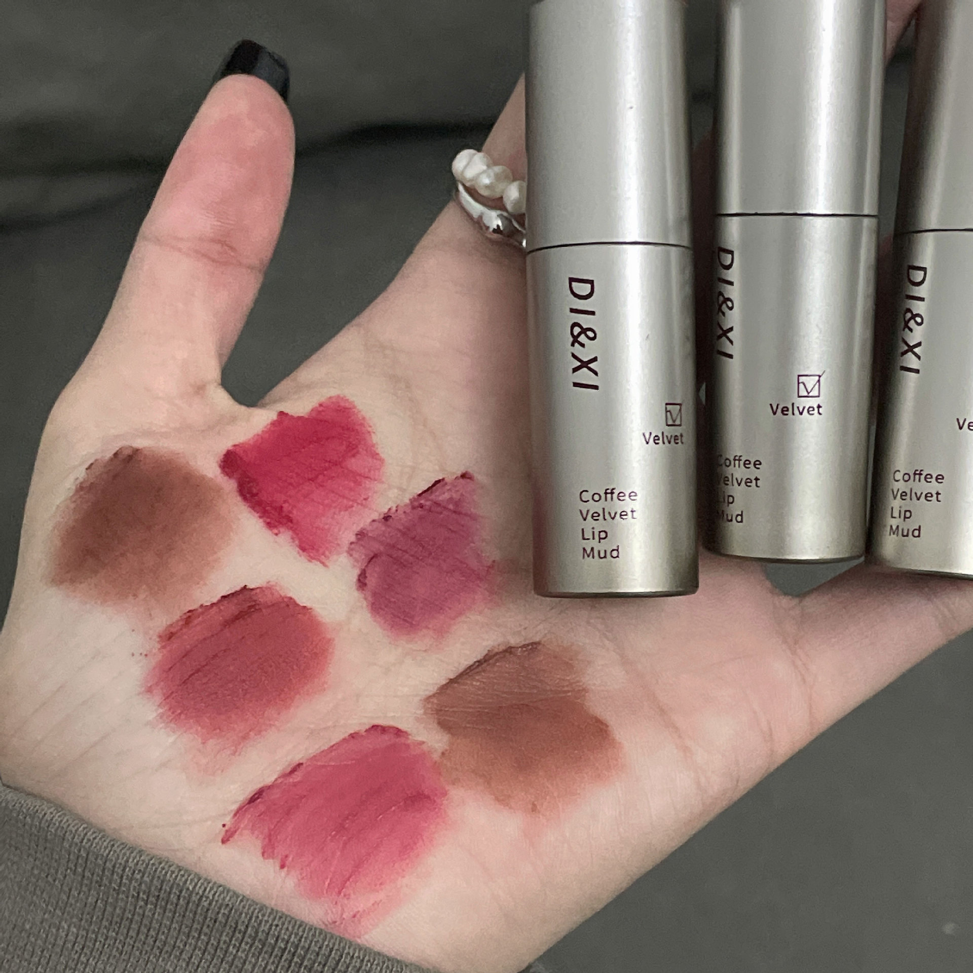 DIXI Small silver Tube Lip Gloss Velvet matte Whitening Lip Mud, natural and versatile for girls, live-streaming new makeup wholesale details Picture